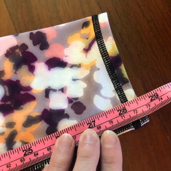 Athleta High Rise Chaturanga Flow Tight Petal - Picture 9 of 9